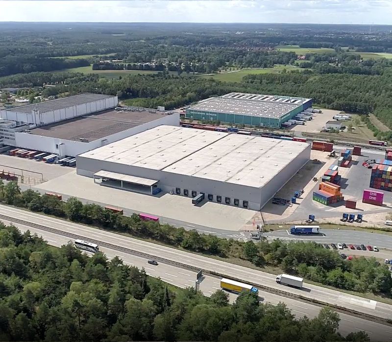 Luftaufnahme der Hallen in Soltau an der A7